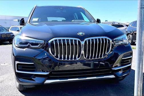 Black Sapphire Metallic 2023 BMW X5 xDrive40i