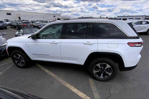 2022 Jeep Grand Cherokee 4xe Base