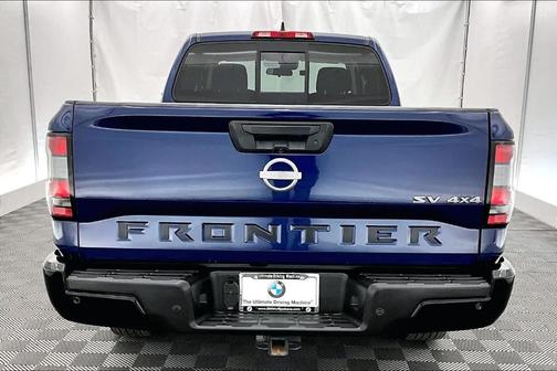 Deep Blue Pearl 2022 Nissan Frontier SV