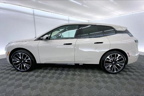 2026 BMW iX xDrive45