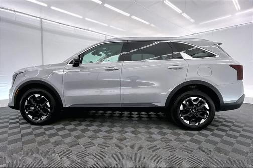 Wolf Gray 2025 Kia Sorento S