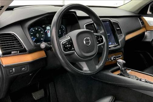 2019 Volvo XC90 T6 Inscription
