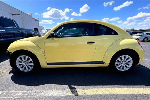 Yellow 2015 Volkswagen Beetle 1.8T