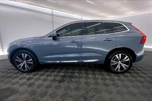 2022 Volvo XC60 B5 Inscription