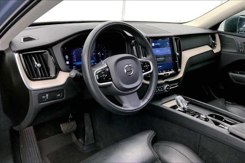 2022 Volvo XC60 B5 Inscription