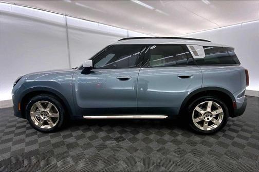 2025 MINI Countryman Base