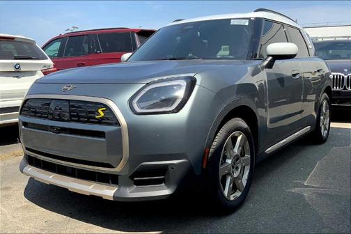 2025 MINI Countryman Base