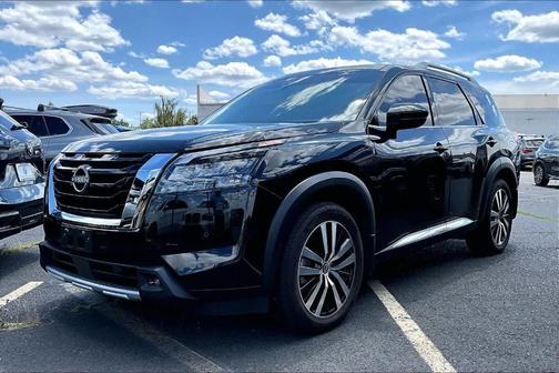 Black 2025 Nissan Pathfinder Platinum