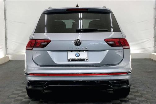 2024 Volkswagen Tiguan 2.0T SE R-Line Black