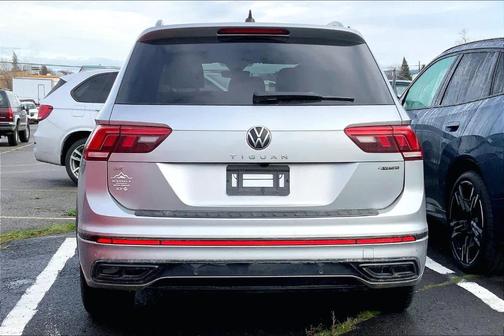 2024 Volkswagen Tiguan 2.0T SE R-Line Black