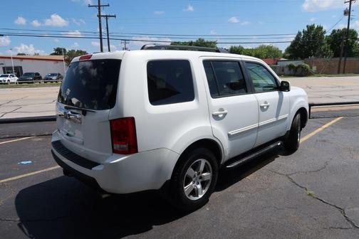 White 2010 Honda Pilot EX