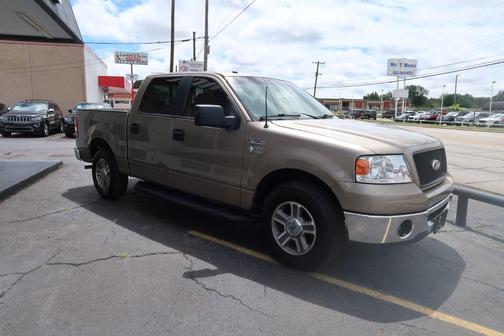 Tan 2006 Ford F-150 XLT SuperCrew