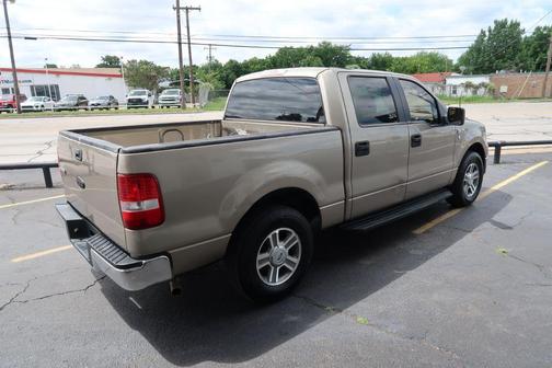 Tan 2006 Ford F-150 XLT SuperCrew