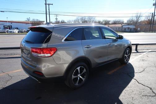 Gray 2016 Kia Sorento EX