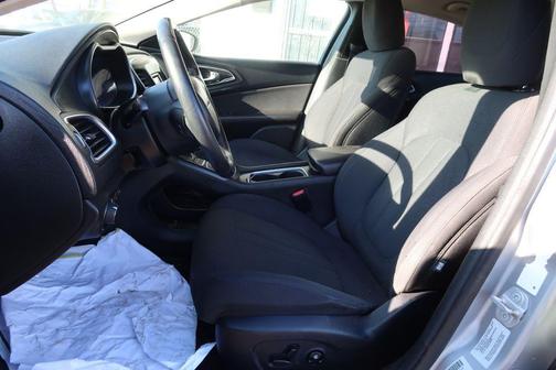 Silver 2016 Chrysler 200 Limited