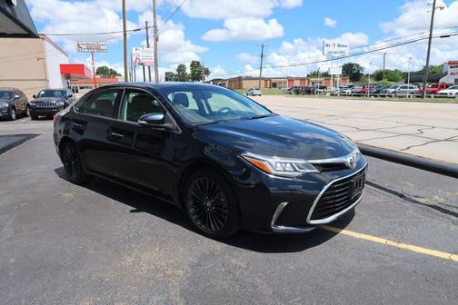 Black 2016 Toyota Avalon XLE