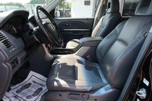 Black 2005 Honda Pilot EX-L