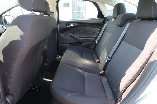 Gray 2018 Ford Focus SE