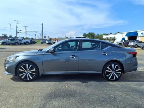2020 Nissan Altima SR Intelligent AWD