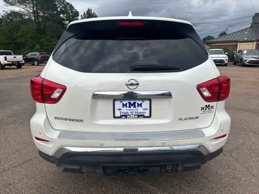 2020 Nissan Pathfinder Platinum 2WD