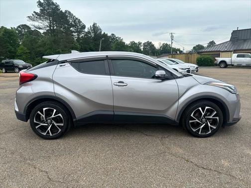 2020 Toyota C-HR XLE
