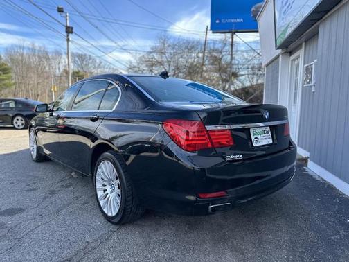 Photo 3 of 50 of 2009 BMW 750 Li