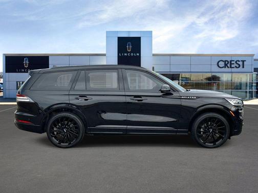 Infinite Black Metallic Clearcoat 2023 Lincoln Aviator Reserve AWD