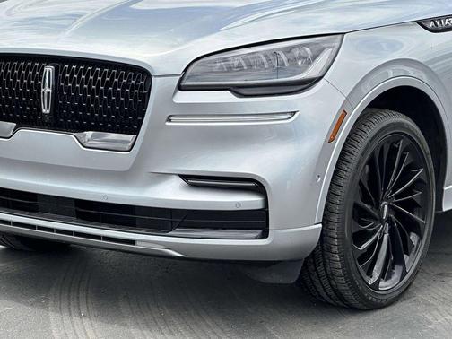 Silver Radiance Metallic Clearcoat 2024 Lincoln Aviator Reserve AWD