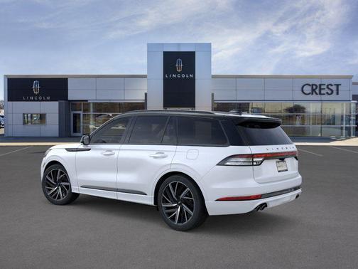 Pristine White Metallic Tri-Coat 2026 Lincoln Aviator Black Label AWD