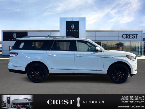 Pristine White Metallic Tri-Coat 2022 Lincoln Navigator Reserve