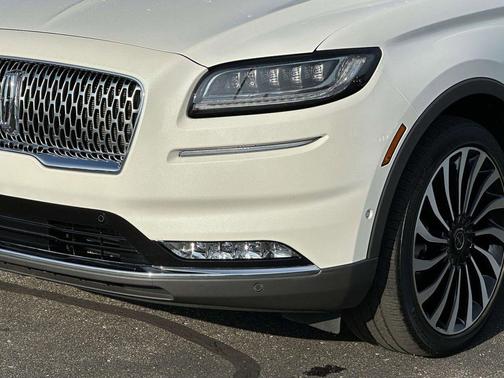 Pristine White Metallic Tri-Coat 2023 Lincoln Nautilus Black Label