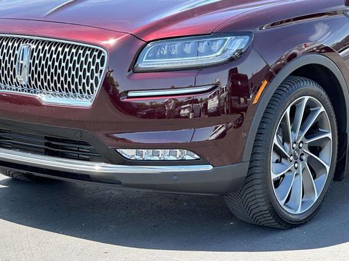 Burgundy Velvet Metallic Tinted Clearcoat 2023 Lincoln Nautilus Reserve