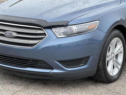 2018 Ford Taurus SE