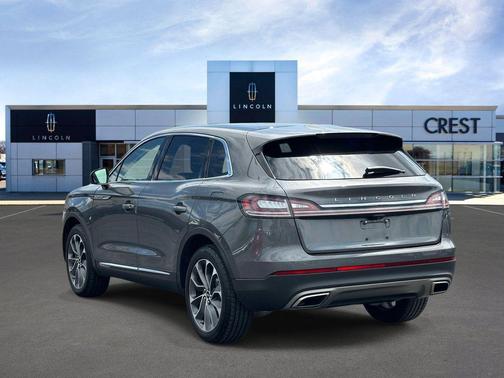 Asher Gray Metallic Clearcoat 2022 Lincoln Nautilus Reserve