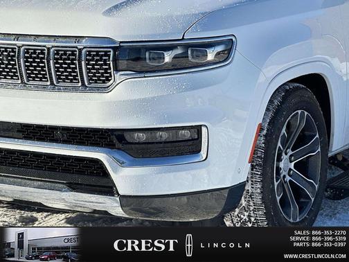 Diamond Black Crystal Pearlcoat 2022 Jeep Grand Wagoneer Series I 4x4