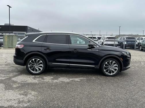 2022 Lincoln Nautilus Reserve