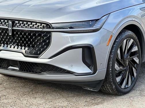 2024 Lincoln Nautilus Black Label