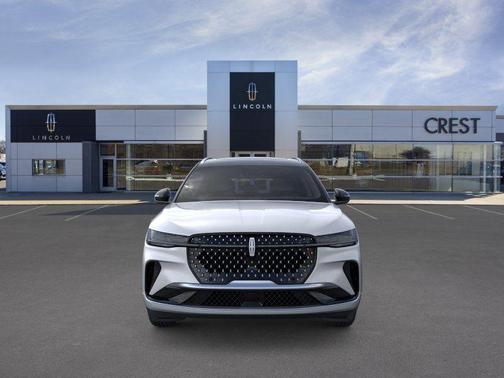 Silver Radiance Metallic Clearcoat 2026 Lincoln Nautilus Reserve