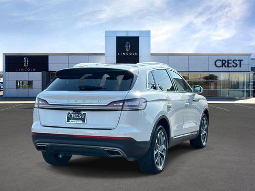 Pristine White Metallic Tri-Coat 2022 Lincoln Nautilus Reserve