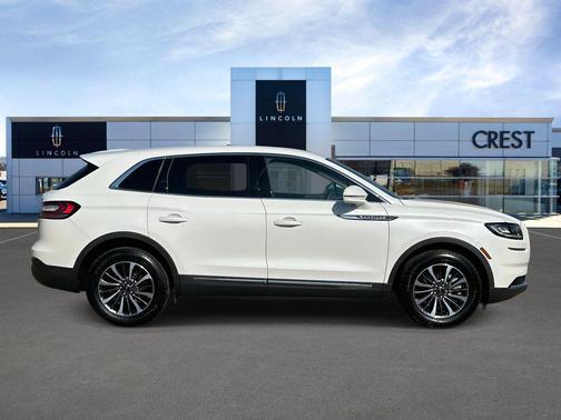 2023 Lincoln Nautilus Standard