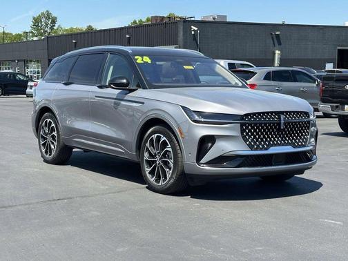 Lustrous Gray Metallic Clearcoat 2024 Lincoln Nautilus Reserve