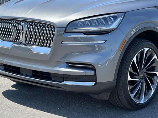 Asher Gray Metallic Clearcoat 2024 Lincoln Aviator Reserve AWD