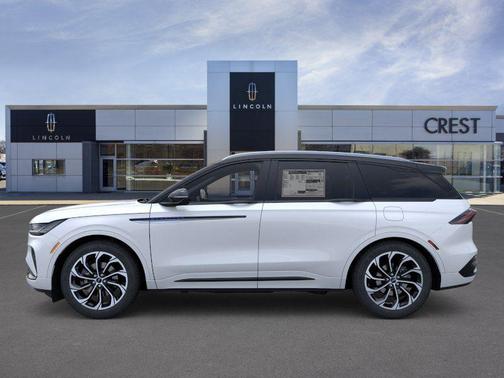 White Platinum Metallic Tri-Coat 2026 Lincoln Nautilus Reserve