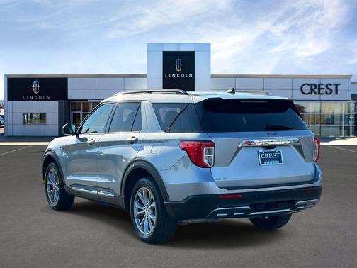 Iconic Silver Metallic 2023 Ford Explorer XLT