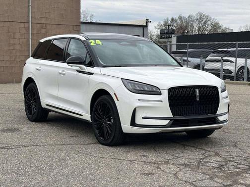 Pristine White Metallic Tri-Coat 2024 Lincoln Corsair Premiere