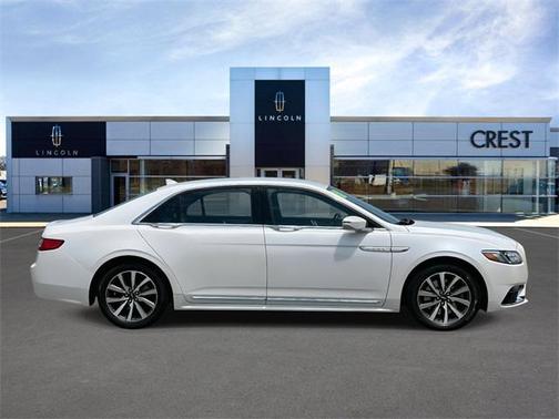 2018 Lincoln Continental Premiere