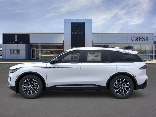 White Platinum Metallic Tri-Coat 2026 Lincoln Nautilus Premiere