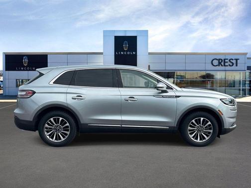 Silver Radiance Metallic Clearcoat 2022 Lincoln Nautilus Standard