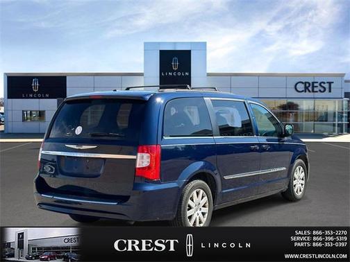 2013 Chrysler Town & Country Touring