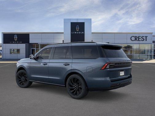 Flight Blue Metallic Clearcoat 2026 Lincoln Navigator Reserve